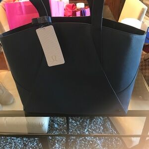 lululemon athletica “all day” Shoulder Tote
